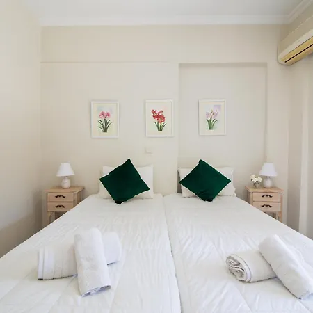 Apartment Holidays *